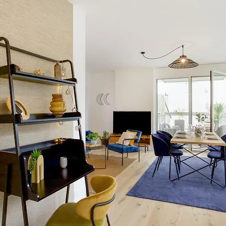 L'air - Elegant 2 Avec Loggia Dans De Standing Rennes