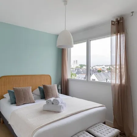L'air - Elegant 2 Avec Loggia Dans De Standing Apartment Rennes